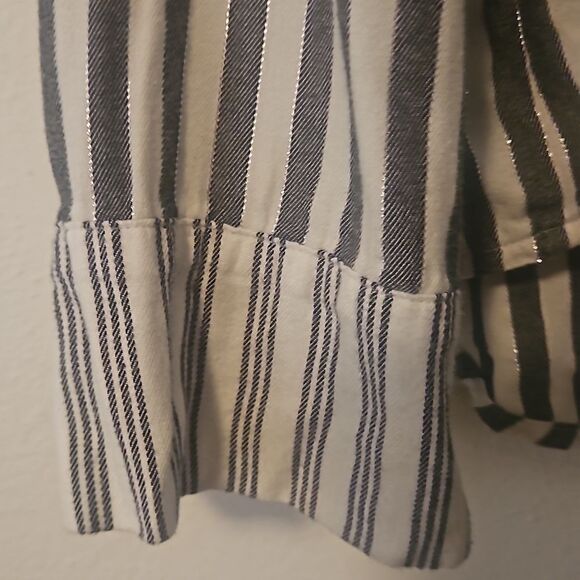 Victoria Secret collared Night shirt XL - Picture 4 of 6